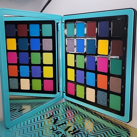 Anastasia Beverly Hills Volume 2 Palette - Picture 4 of 16